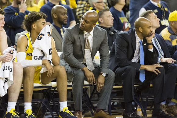 Jon Teske (15), Jordan Poole (2), Deandre Haynes, Saddi Washington, and Luke Yaklich