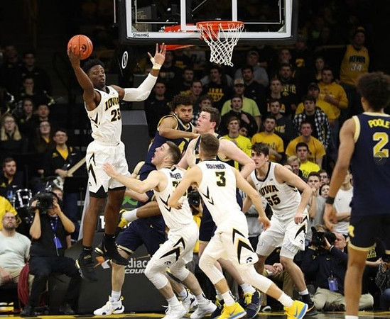 Isaiah Livers (4) and Jordan Poole (2)