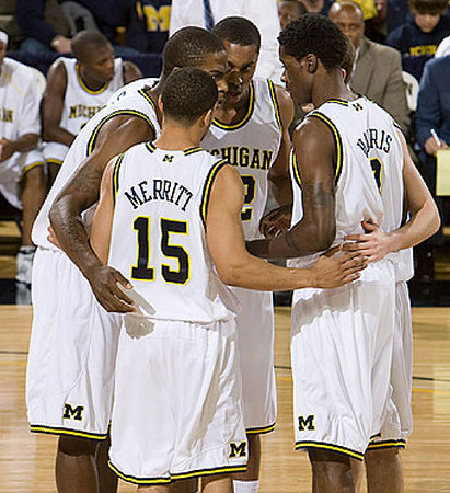 David Merritt (15), DeShawn Sims (34), Jevohn Shepherd (22), Stu Douglass (1), and Manny Harris (3)