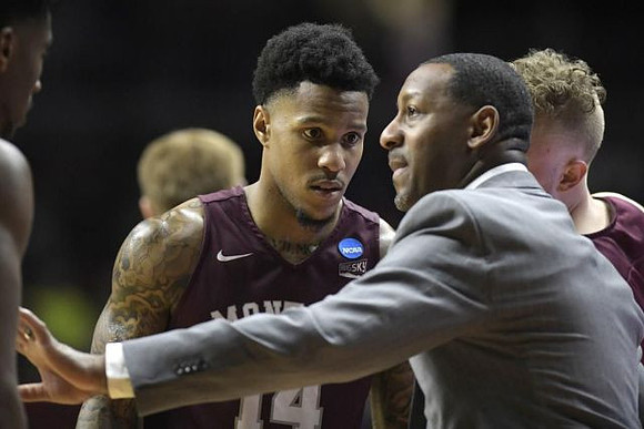 Montana Head Coach Travis DeCuire
