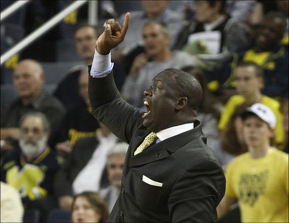 Bacari Alexander