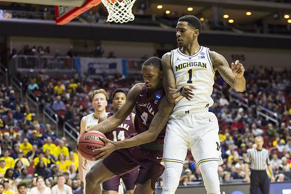 Ignas Brazdeikis (13) and Charles Matthews (1)
