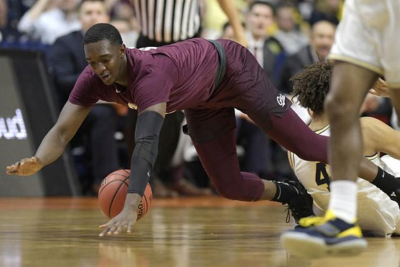 Isaiah Livers (4)