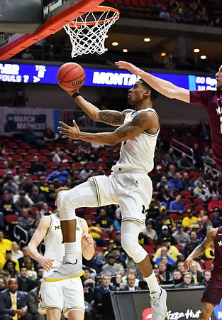 Ignas Brazdeikis (13) and Charles Matthews (1)