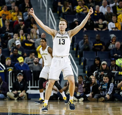 Ignas Brazdeikis (13) and Charles Matthews (1)