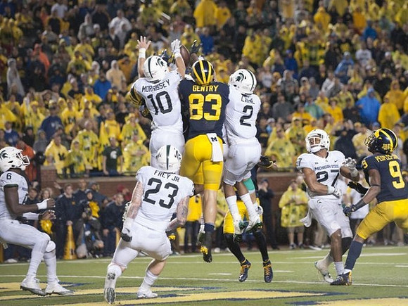 Zach Gentry (83) and Donovan Peoples-Jones (9)