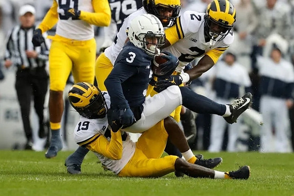 Taylor Upshaw (91), Rod Moore (19), and Brad Hawkins (2)