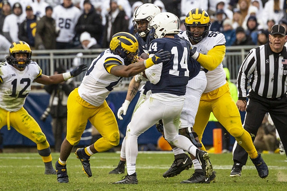 Josh Ross (12), Michael Barrett (23), and Donovan Jeter (95)