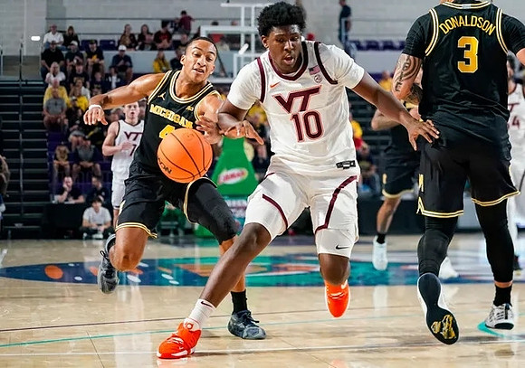 Nimari Burnett (4) and Tre Donaldson (3)