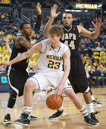 Evan Smotrycz (23)