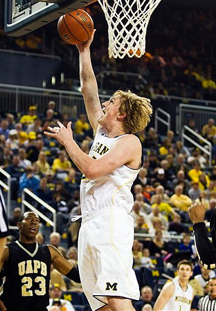 Blake McLimans (22)