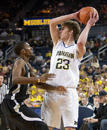 Evan Smotrycz (23)