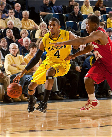 Darius Morris (4)