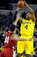 Darius Morris (4)