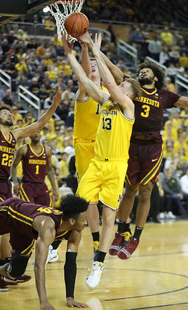 Ignas Brazdeikis (13) and Jon Teske (15)