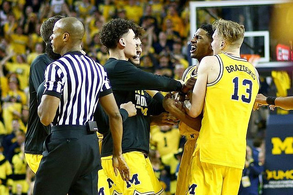 Adrien Nunez (5), Charles Matthews (1), and Ignas Brazdeikis (13)