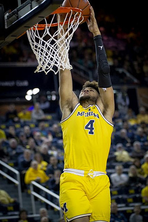 Isaiah Livers (4)
