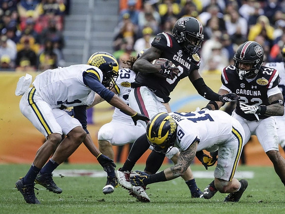Ambry Thomas (1), Jordan Glasgow (29), and Kwity Paye (19)