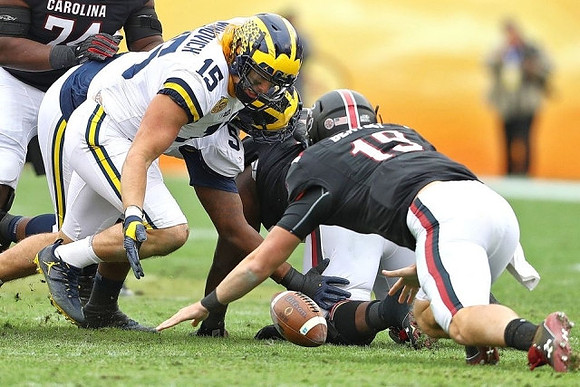 Chase Winovich (15)