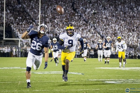 Mike McCray (9) and Lavert Hill (24)
