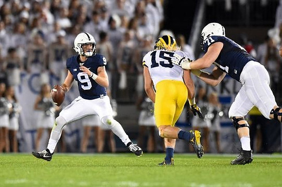 Chase Winovich (15)