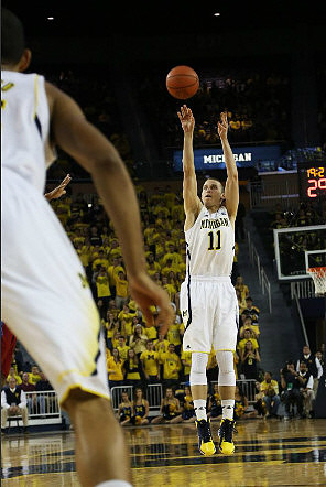 Nik Stauskas (11)