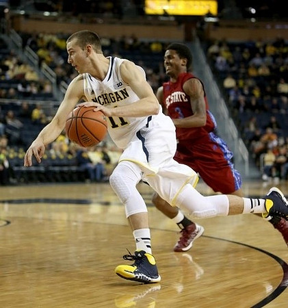 Nik Stauskas (11)