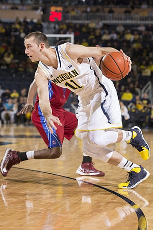 Nik Stauskas (11)
