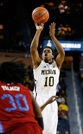 Derrick Walton Jr. (10)
