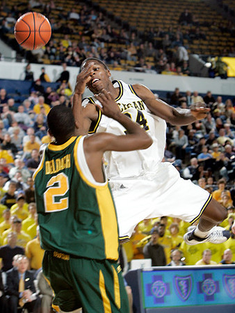 DeShawn Sims (34)