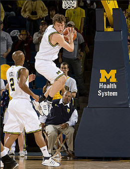 C.J. Lee (2) and Zack Novak (0)