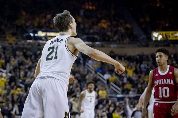 Austin Davis (51) and Brandon Johns Jr. (23)