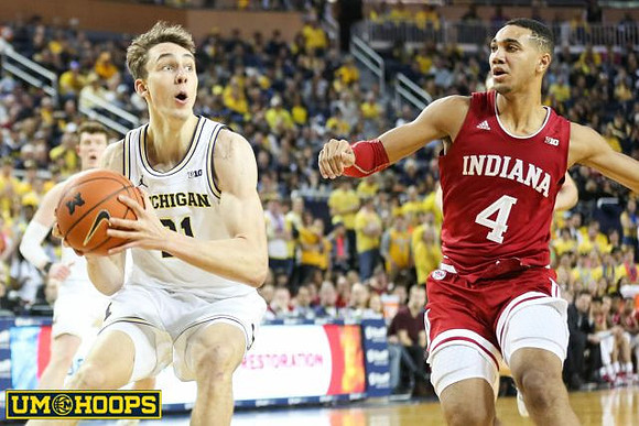 Franz Wagner (21) and Jon Teske (15)
