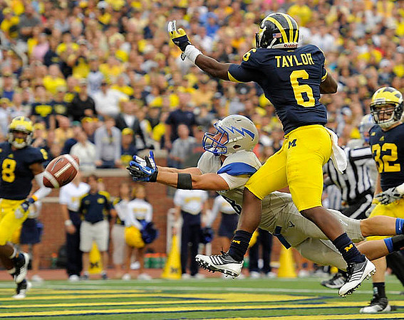 J.T. Floyd (8), Raymon Taylor (6), and Jordan Kovacs (32)