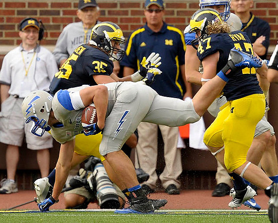 Joe Bolden (35) and Jake Ryan (47)