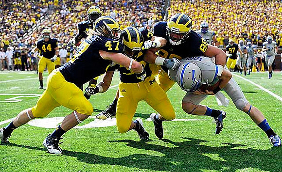Desmond Morgan (44), Jake Ryan (47), Joe Bolden (35), and Craig Roh (88)