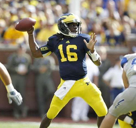 Denard Robinson (16)