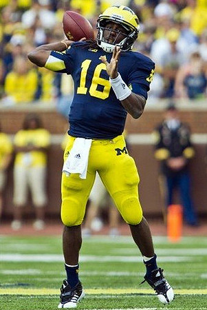 Denard Robinson (16)