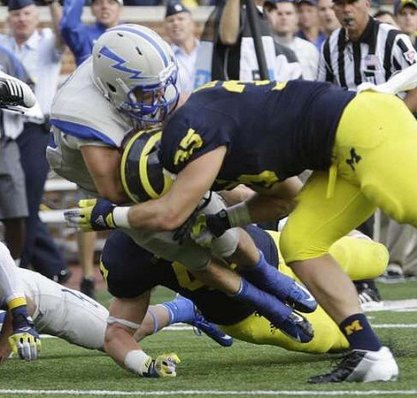 Desmond Morgan (44) and Joe Bolden (35)