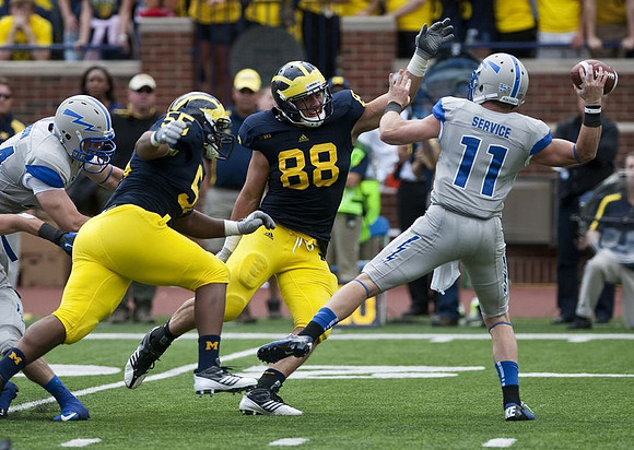 Jibreel Black (55) and Craig Roh (88)