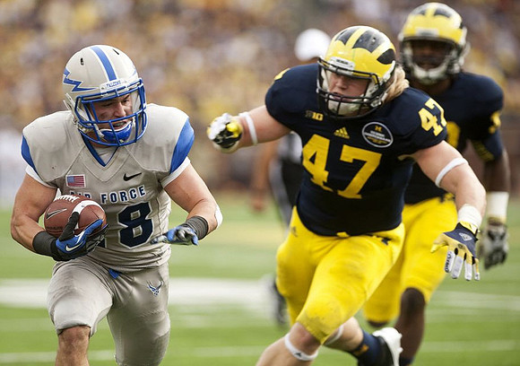 Jake Ryan (47) and Thomas Gordon (30)