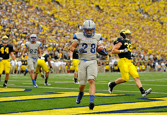 Desmond Morgan (44) and Jordan Kovacs (32)