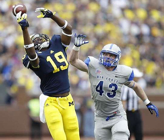 Devin Funchess (19)