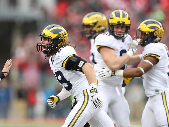 Jordan Glasgow (29) and Scott Sypniewski (31)