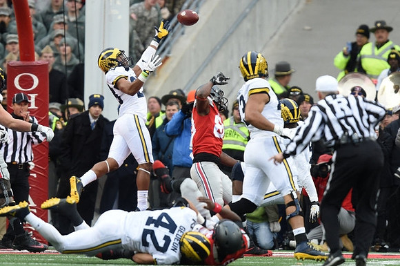 Jourdan Lewis (26), Ben Gedeon (42), Chris Wormley (43), and Jabrill Peppers (5)