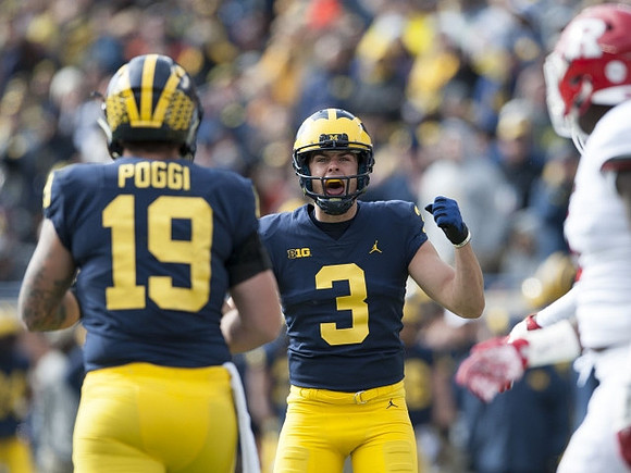 Henry Poggi (19) and Quinn Nordin (3)