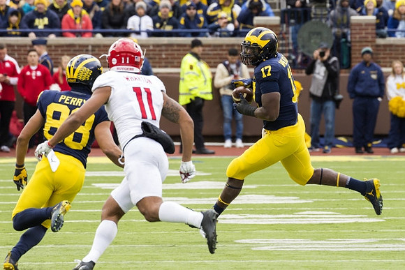 Grant Perry (88) and Tyrone Wheatley Jr. (17)