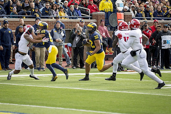 Grant Perry (88) and Ty Isaac (32)