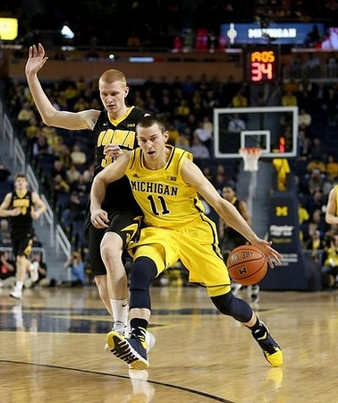 Nik Stauskas (11)