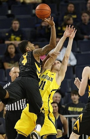 Nik Stauskas (11)
